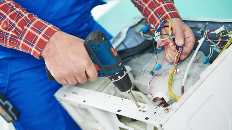 Gölmarmara Mitsubishi Mitsubishi çamaşır makinesi kart tamiri – Su almama arızası orijinal parça ile giderildi. - Teknik servis örneği